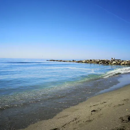 Entre Montana Y Playa * Fuengirola